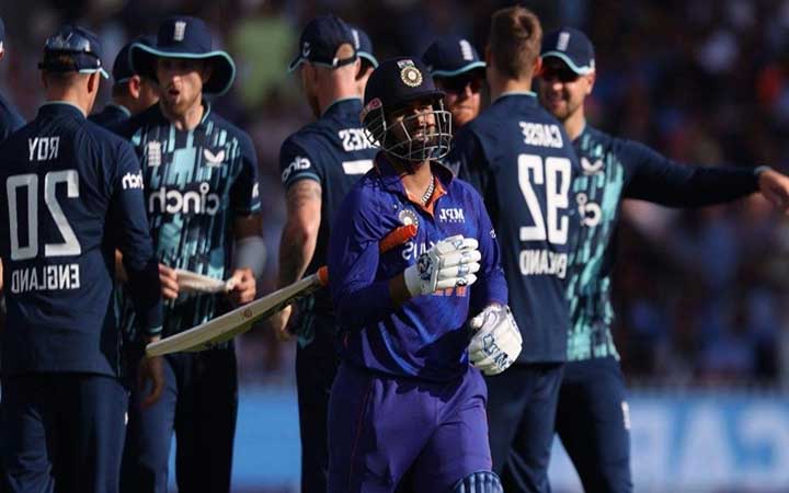 ভারতকে হারিয়ে সিরিজে ফিরল ইংল্যান্ড